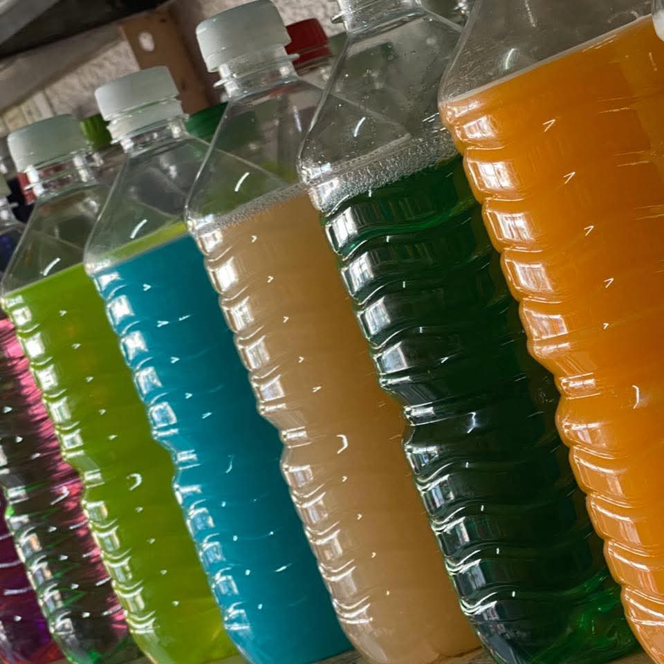 Químicos a granel de colores